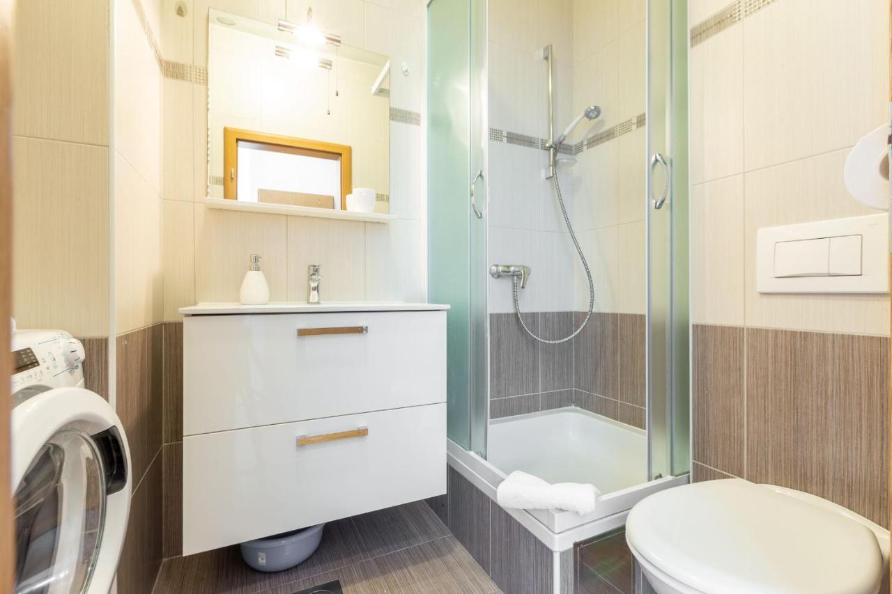 Jadran Apartment With Balcony And Parking Garage ザダル エクステリア 写真